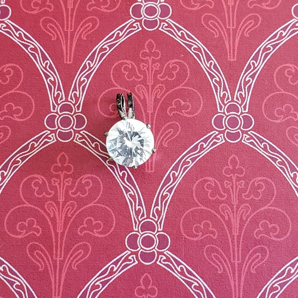 Diamond pendant